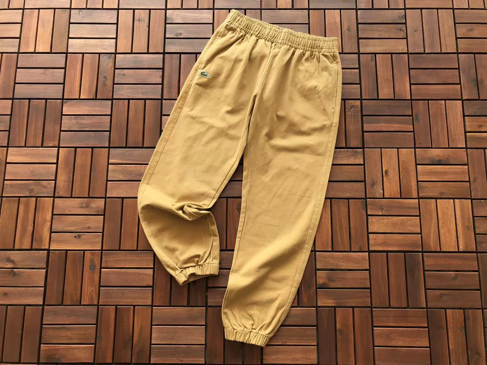 25-1370fa06_98db46df-7182-4475-8e94-e80ec815b2a2.webp Pantalones Lacoste