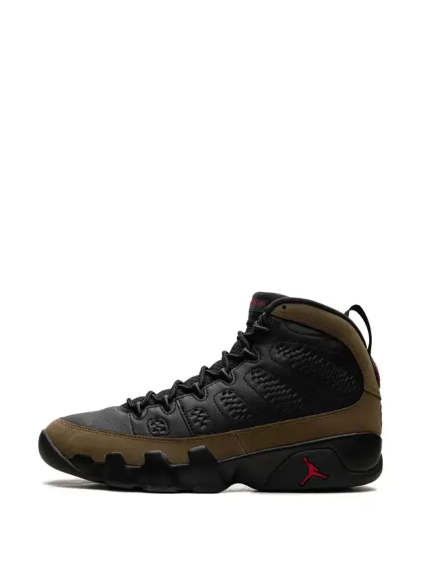 img_8071.webp JORDAN RETRO 9 ‘OLIVE