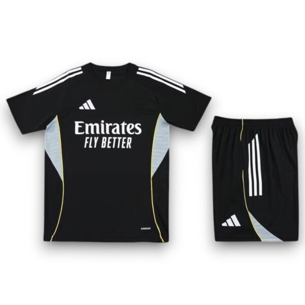 Conjunto Real Madrid 2025-2026 – Visitante Entrenamiento