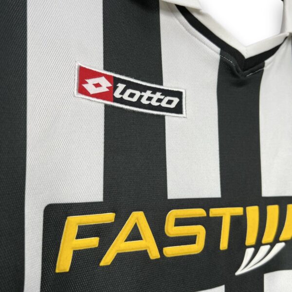 19d975b8-Photoroom.jpg Camiseta Juventus 2001-2002 Local