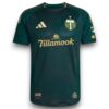 2uqWIa7tsxEUikP-Photoroom.jpg Camiseta Portland Timbers 2025 Local