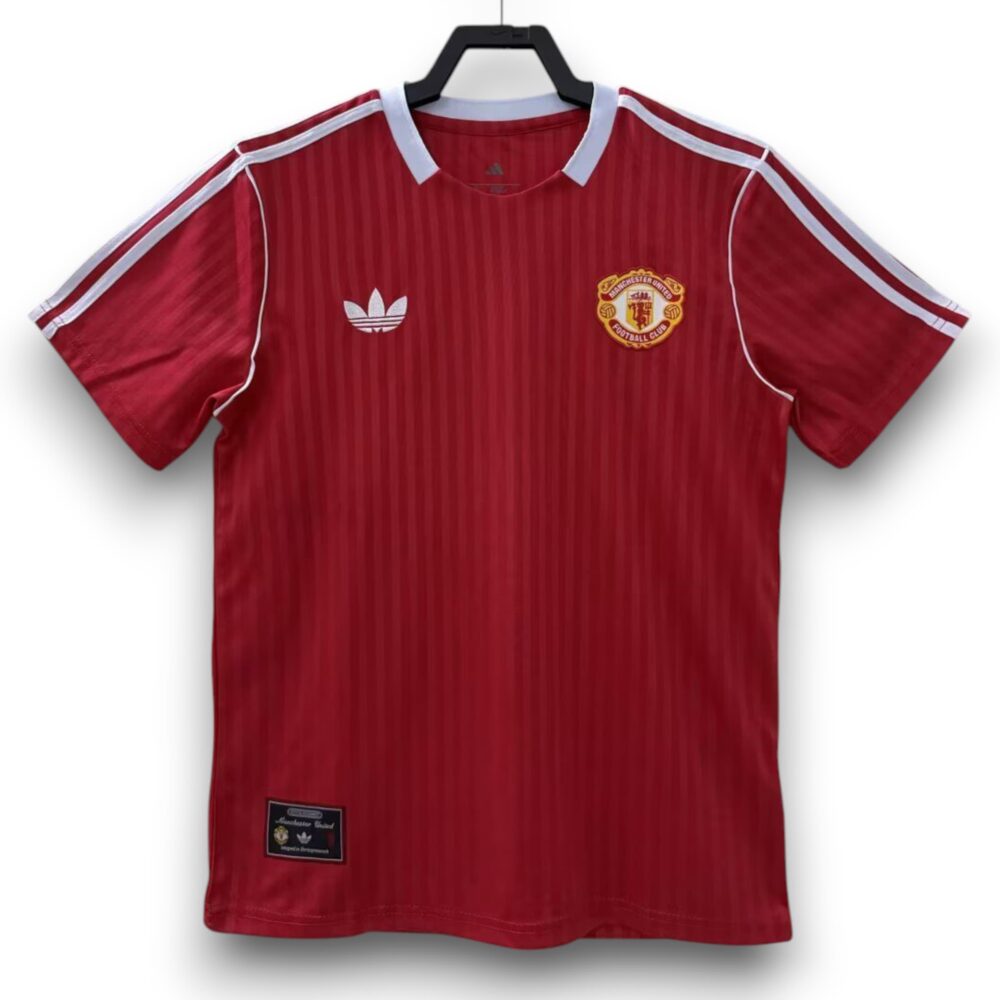 Camiseta Manchester United Entrenamiento – Retro