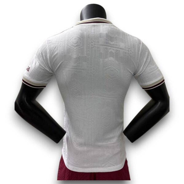 5ad5d329-Photoroom.jpg Camiseta Arsenal 2024-2025 Alternativa – Version Pro Player