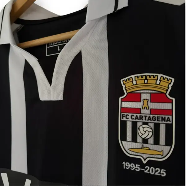 IMG-3637_4fd128d8-81c3-40f6-b00d-60d80fc43741.webp Camiseta Cartagena 2025-2026 Local