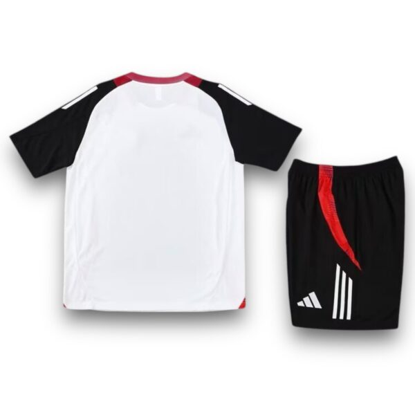 Conjunto Manchester United 2024-2025 Visitante – Entrenamiento