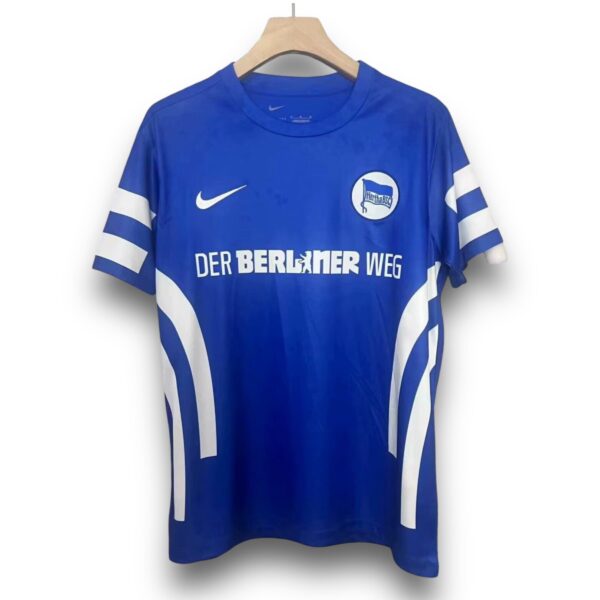 IMG-7591_428a4f32-da92-468d-aef0-fdf101dff9c5.jpg Camiseta Hertha BSC 2024-2025 Especial