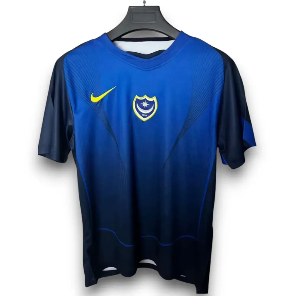 Portsmouth-25-26-prematch-S-4XL.webp Camiseta Portsmouth 2025-2026 Prepartido