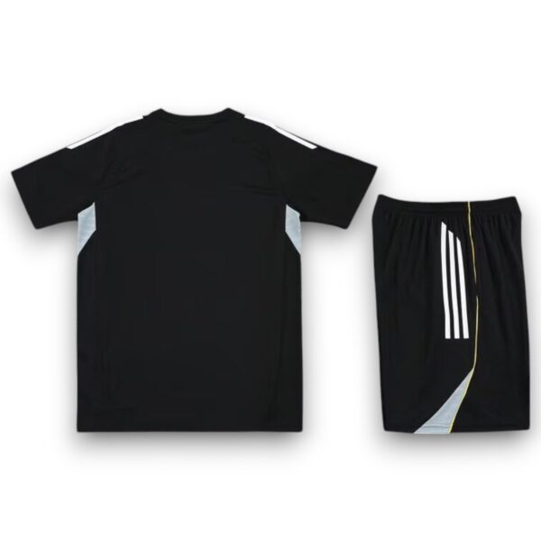 Conjunto Real Madrid 2025-2026 – Visitante Entrenamiento