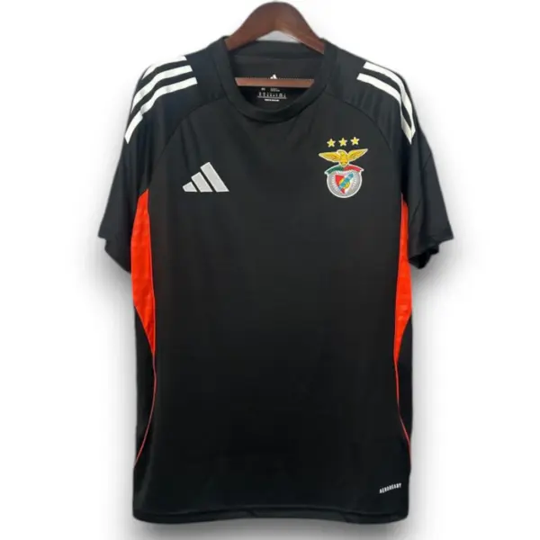 benfica-entrenamiento-2025-2026_3.webp Camiseta Benfica 2025-2026 Entrenamiento