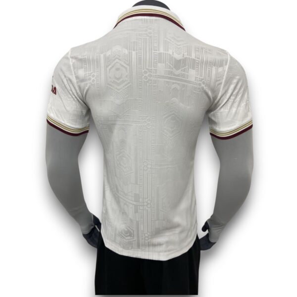 c2fe8cbe-Photoroom.jpg Camiseta Arsenal 2025-2026 Alternativa – Version Pro Player