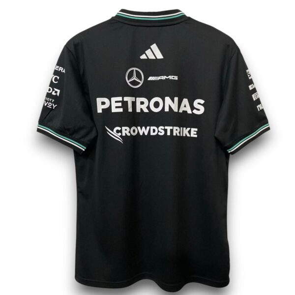 camiseta-mercedes-2025-black-Photoroom.jpg Camiseta Mercedes F1 2025 Black Edition | Colección Silver Arrows