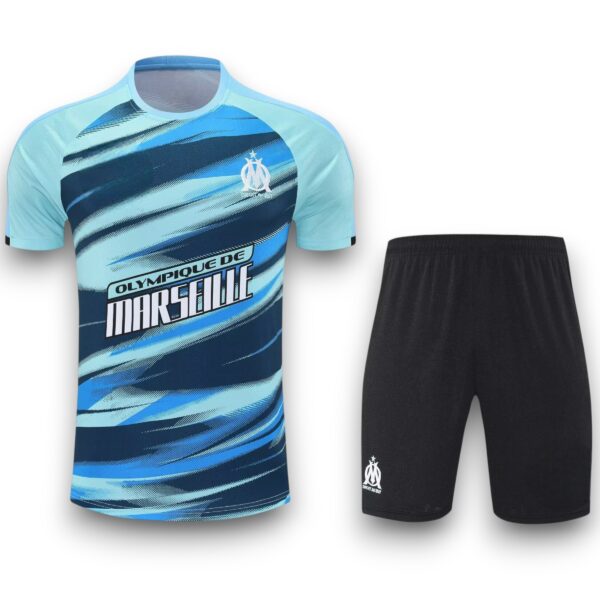 conjunto-marsella-25-26-entreno4-Photoroom.jpg Conjunto Marsella 2025-2026 Local – Entrenamiento