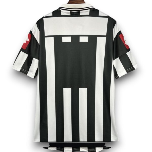 ea5db9d0-Photoroom.jpg Camiseta Juventus 2001-2002 Local