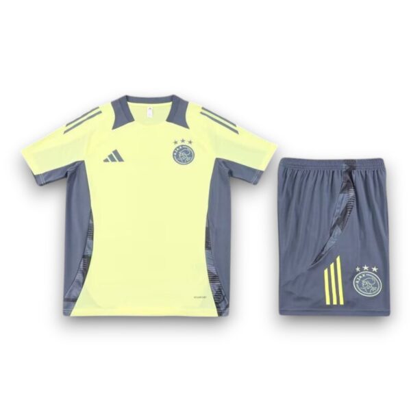 f820a882-Photoroom.jpg Conjunto Ajx 2024-2025 Alternativo 2 – Entrenamiento