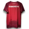 hannover-25-26-antiracismo2.webp Camiseta Hannover 96 2025-2026 Especial Hate Racism