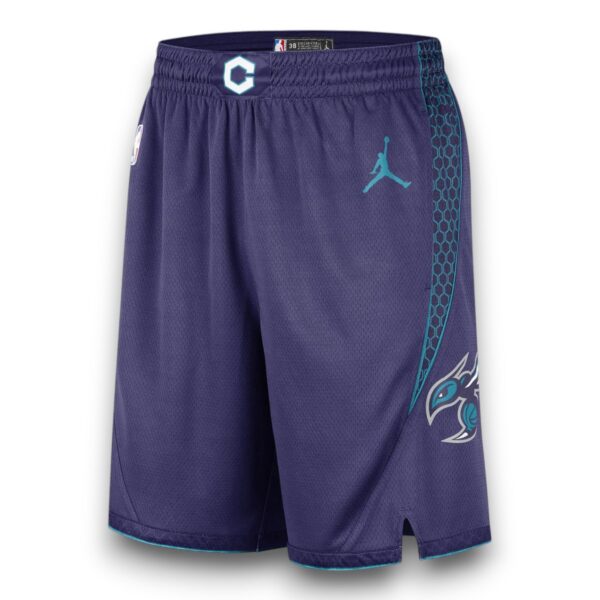 pantalon-corto-jordan-charlotte-hornets-statement-edition-new-orchid-rapid-teal-0-Photoroom.jpg Pantalón Charlotte Hornets Statement Edition NBA 2022-24