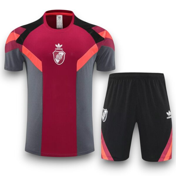 Conjunto River Plate Aletrnativo 2025-2026 – Entrenamiento
