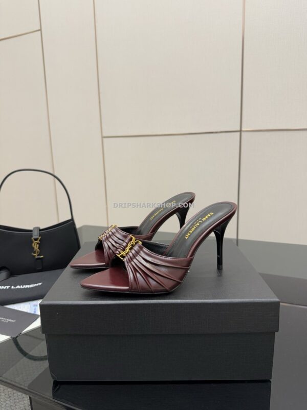 01a61ba8 Tacones de mujer YSL - Marrón