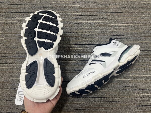 0a499717 BALENCIAGA Track