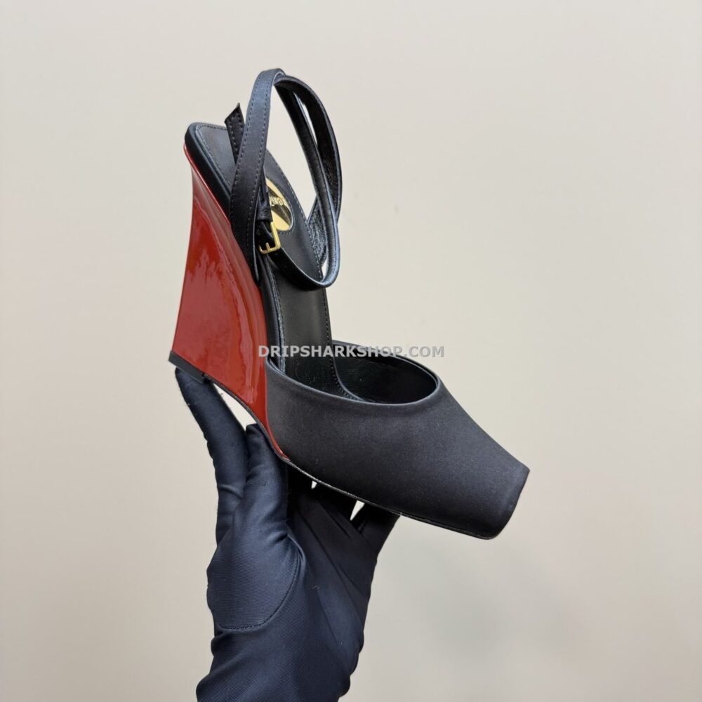 105bcd04 Tacones de mujer YSL - Negro