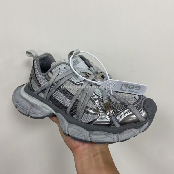 10d88adb BALENCIAGA - Gris