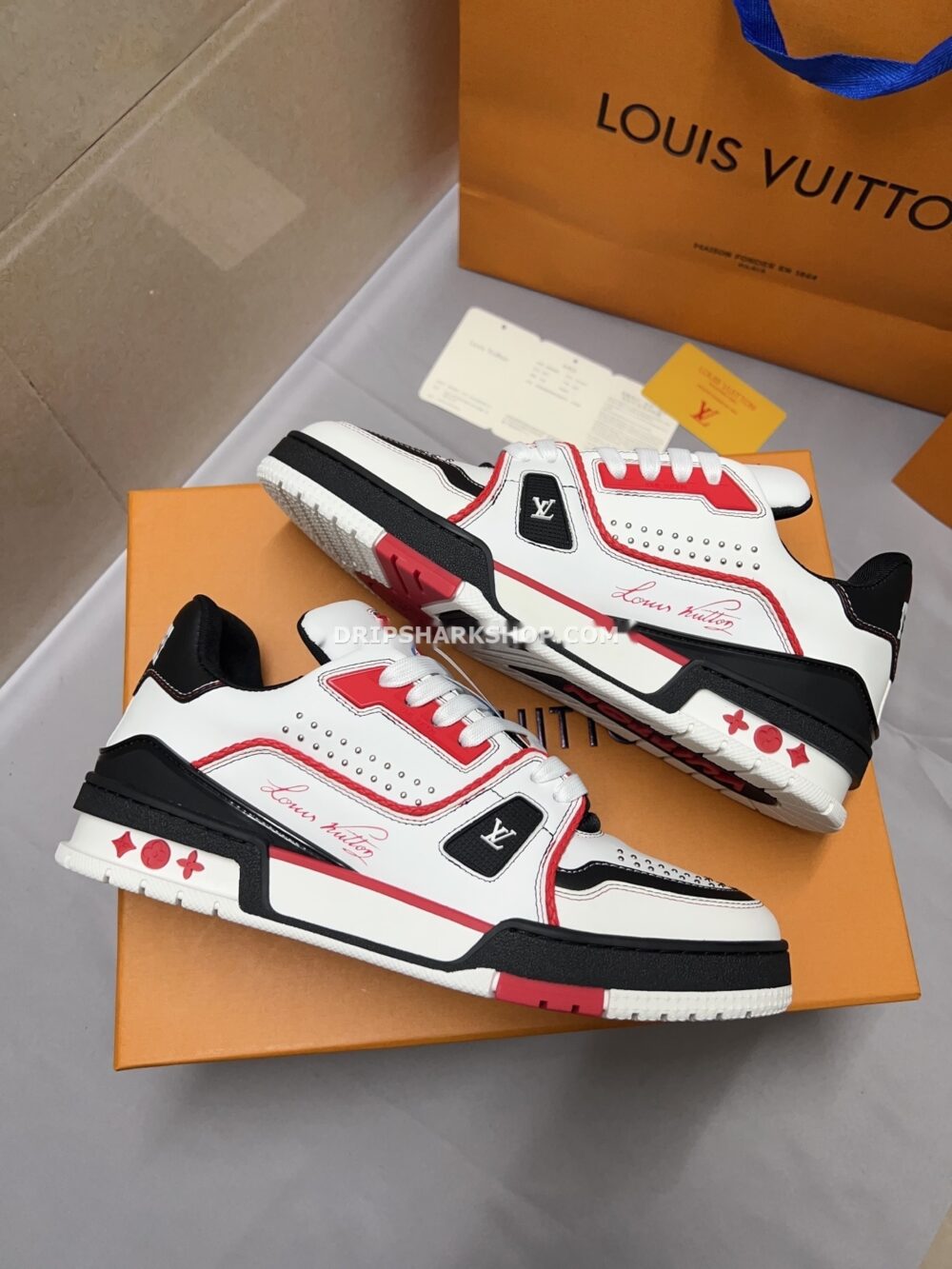 152040c5 Sneaker LV Trainer 2025