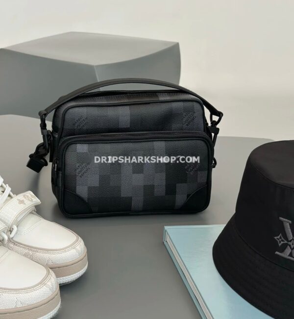 LOUIS VUITTON Bandolera