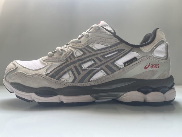 1999e483 Asics NYC Waterproof - Beige
