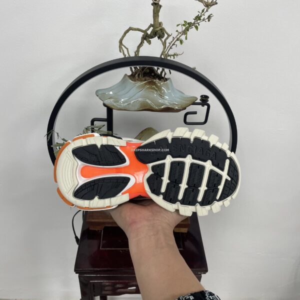 1e9fcaa0 BALENCIAGA - Beige