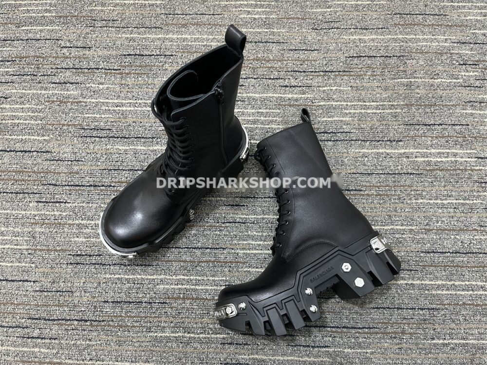 20577d82 Botas BALENCIAGA