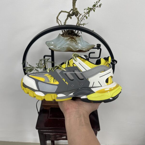 23b46300 BALENCIAGA - Amarillo