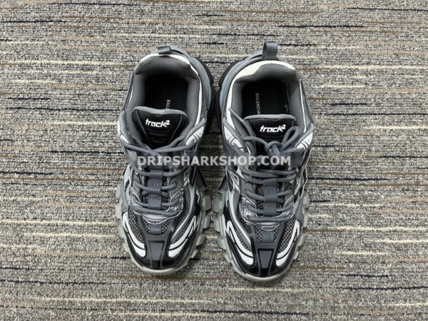 24b165f8 BALENCIAGA Track