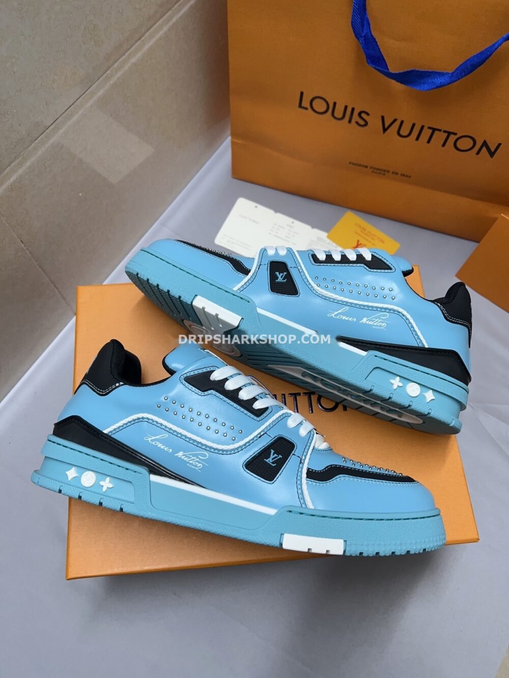 24c18f70 Sneaker LV Trainer 2025