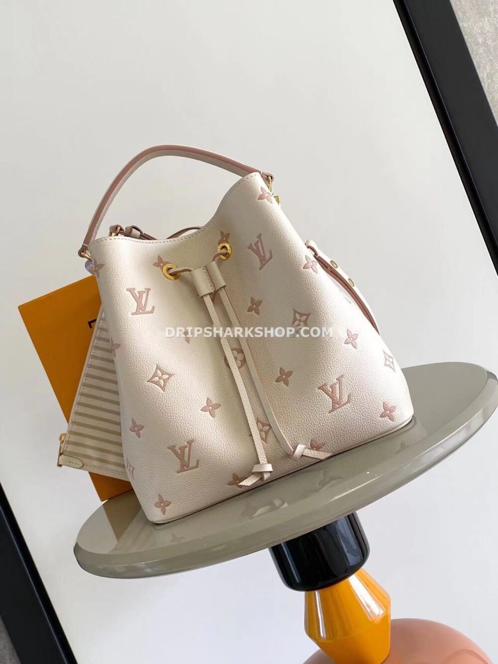 LOUIS VUITTON Bolso