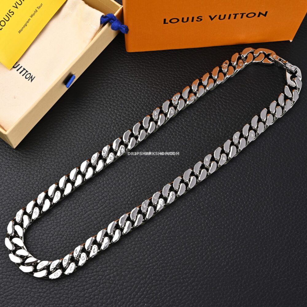 Necklace LOUIS VUITTON