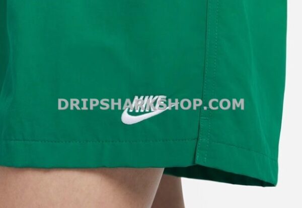 369e0bfa NK TECH SHORTS - Verde