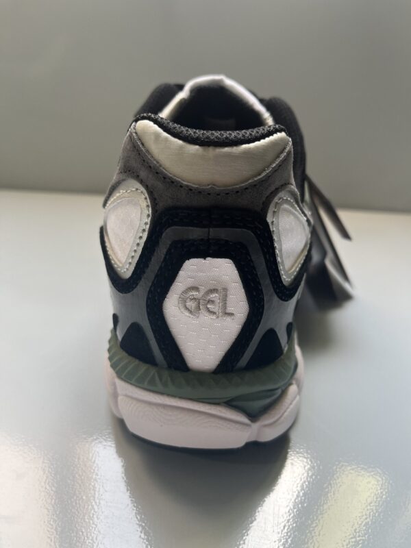 Asics NYC Waterproof - Verde