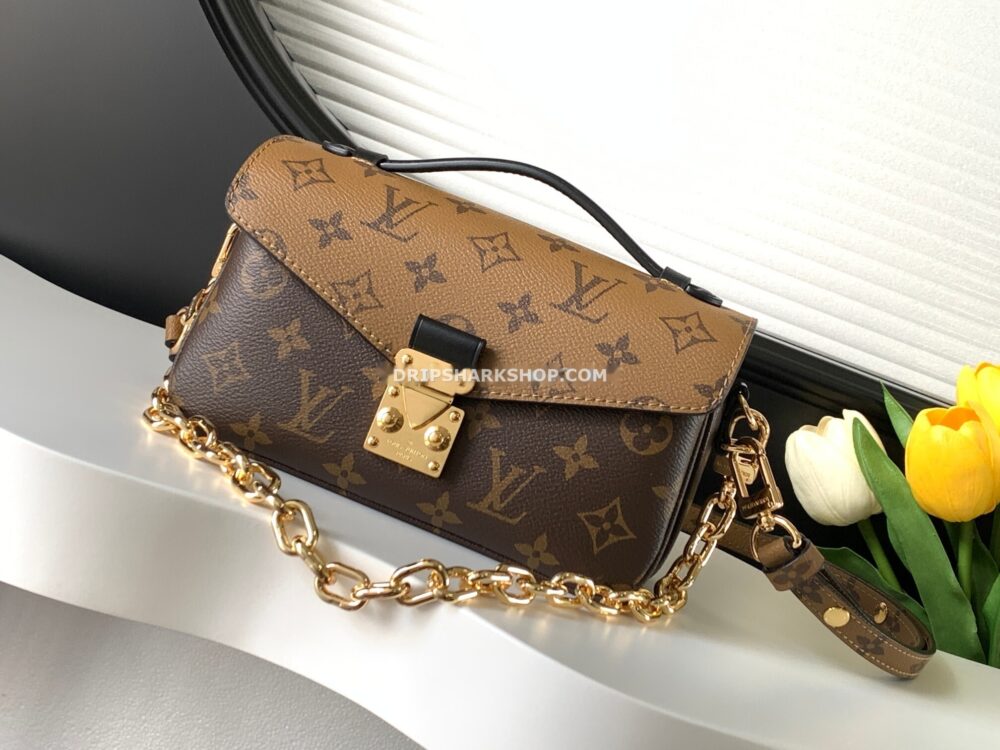 LOUIS VUITTON Bolso