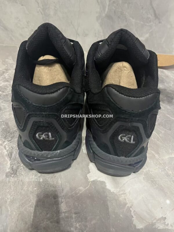 Asics NYC Waterproof - Negro