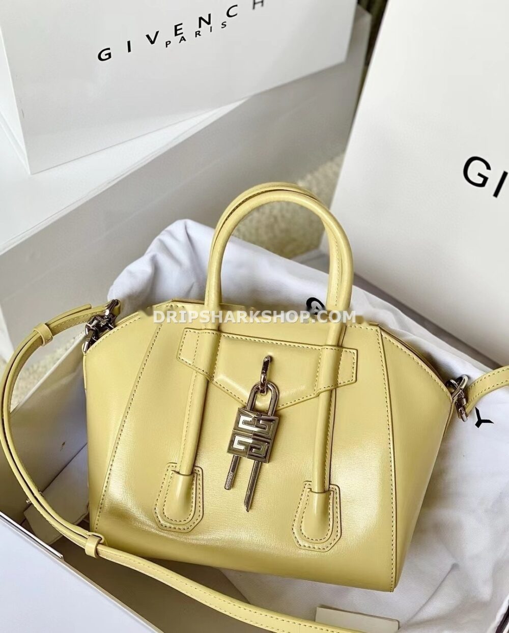 GIVENCHY Bolso