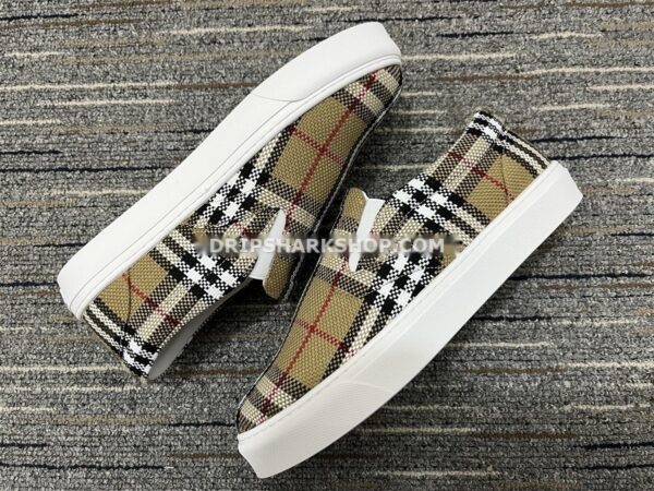 4a160cc4 Zapatillas BURBERRY