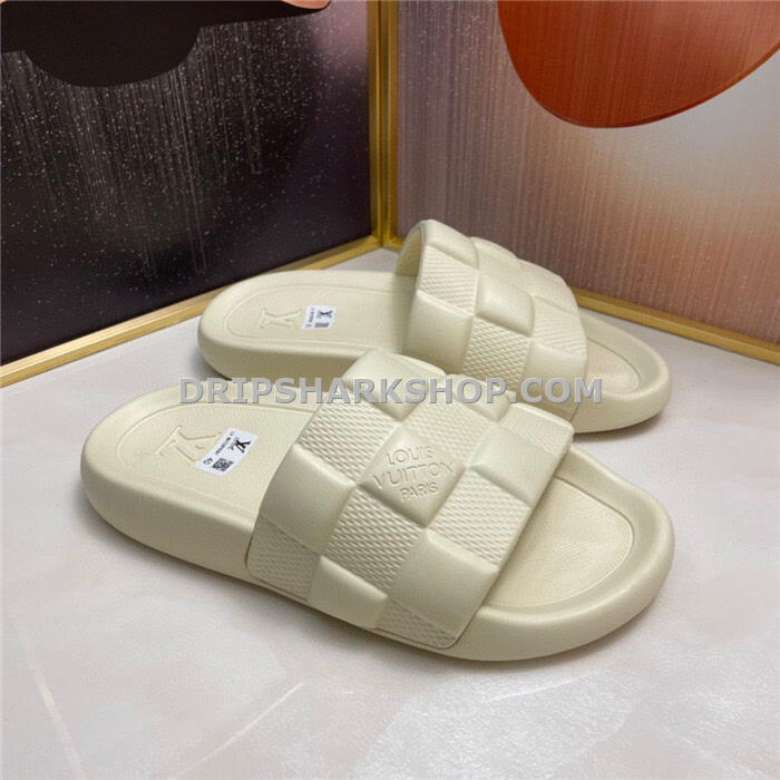 4c16fb5c Sandalias Louis Vuitton - Beige