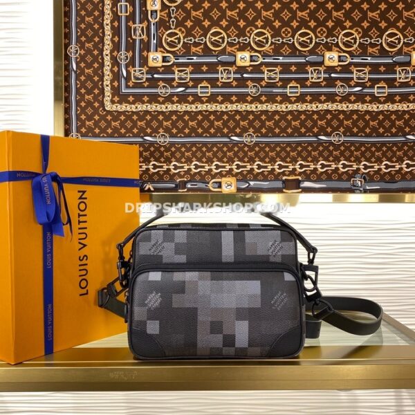 LOUIS VUITTON Bandolera