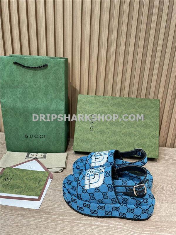 4d7b1d98 Sandalias GUCCI - Azul