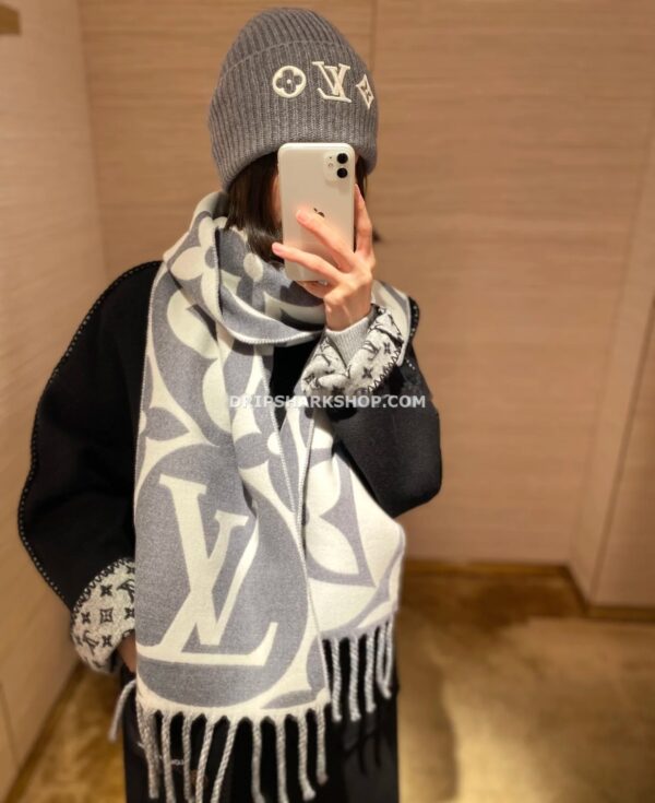 52fab82a Bufanda LOUIS VUITTON