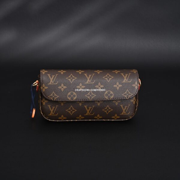 5ae33945-scaled-1 LOUIS VUITTON Bolso