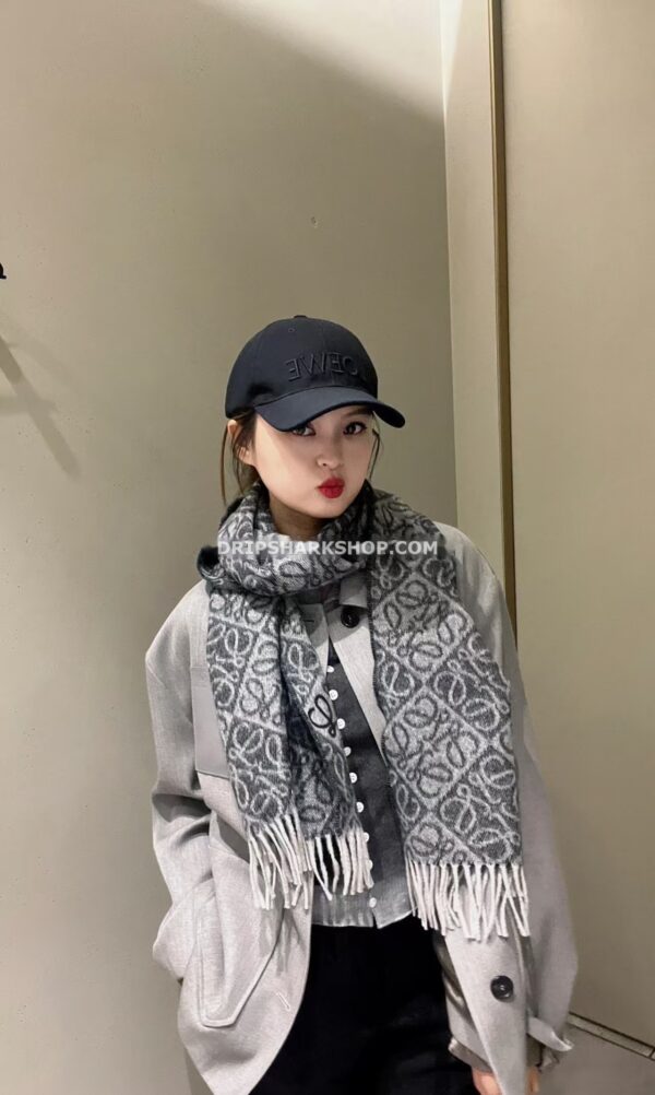 5e44f5cf Bufanda LOEWE