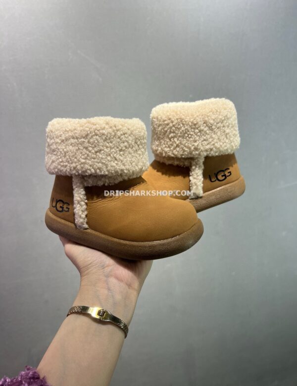 63f35221 Botas UGG