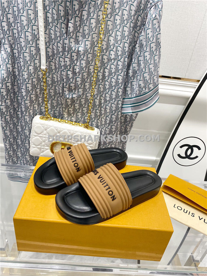 644dde27 Sandalias Louis Vuitton - Beige