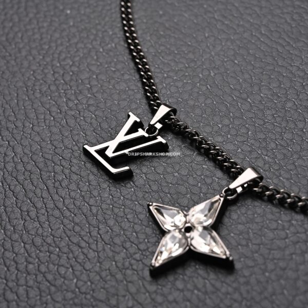 Necklace LOUIS VUITTON